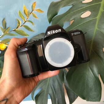 Nikon AF 601 M