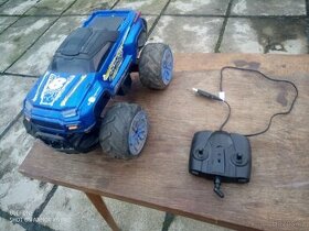 Auto na dálkové ovládání
