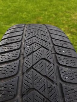 Pneu 225/55 R17 zimní Pirelli