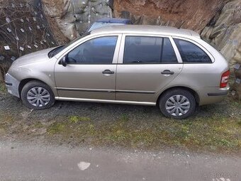 Prodám Škoda Fabia I combi r.v. 2005 1,2 HTP 47kw (BME), mot