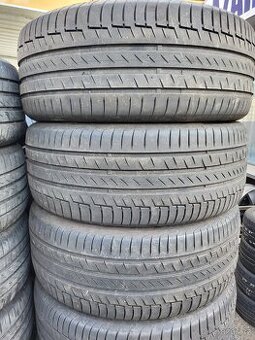 235 50 19" Continental