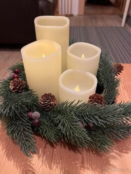 Vánoční adventní věnec