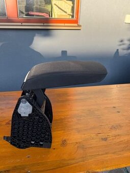 Loketní opěrka Škoda Superb 2