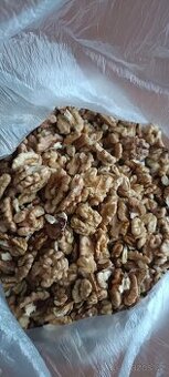 Letošní vyloupane vlašské ořechy