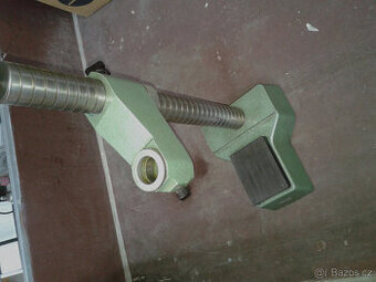 kontrolní a měřící stojan