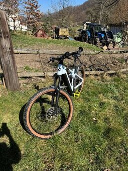 CUBE elektrokolo – Bosch Performance Line CX – výborný stav