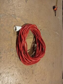 Prodlužovací kabel 20m