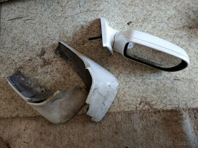 Mazda 323F zrcátko, kryty prahů, zástěrky