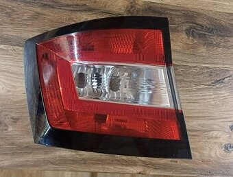 Zadní světlo Škoda Fabia III 6V9945095