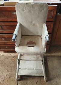 Stará dětská židle - 1