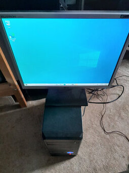 PC + monitor AMD X2, 4GB RAM, GeForce GT730, 160GB