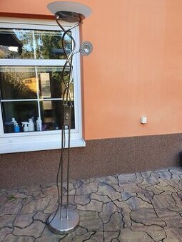 Stojici lampa/stmivatelna lampa