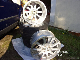Prodám sadu orig. ALUkola RONAL 8 x 17" rozteč 5x100 ET 35