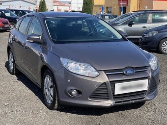 Ford Focus 1.6 i , 77 kW benzín, 2012