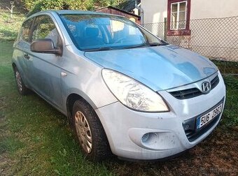 Prodám Hyundai i20 r.v. 2010, 3dveřový, najeto 46 tis. km