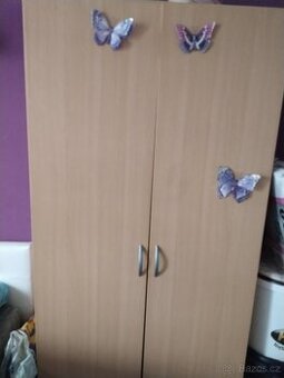 Skříň