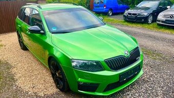 ŠKODA OCTÁVIA RS,2.0TSI,162KW. SERVISNÍ KNIHA.