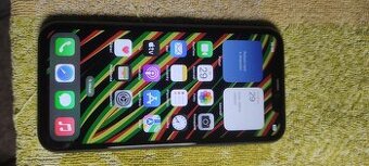 PRODÁM IPHONE 11. 64 GB