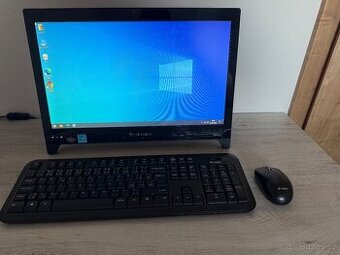 počítač Lenovo