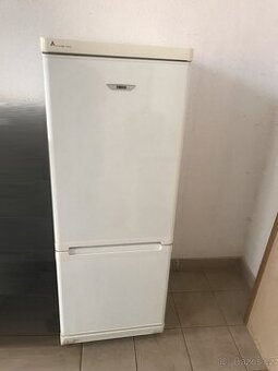 158cm lednice Zanussi + 2 šupl. mrazák