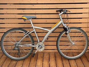 Městská / trekingová kola Btwin Five - 1