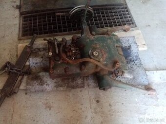 Víko hydrauliky zetor 3011