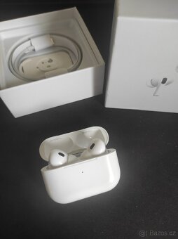 Fake Apple AirPods Pro 2