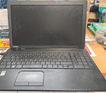 Sháním notebook nebo i víc kusů