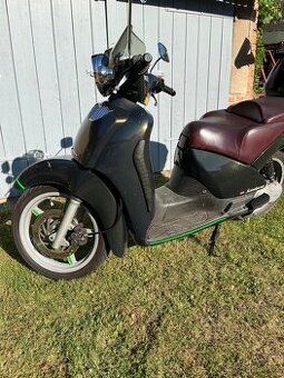 Prodám skútr Aprilia Scarabeo 150