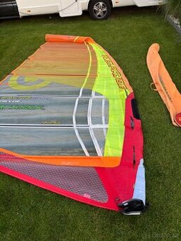 Windsurfing plachta, Neilpryde RS