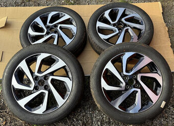 Alu kola 42611YP460 17x5J ET40 Toyota AYGO X pneu 175/65 R17