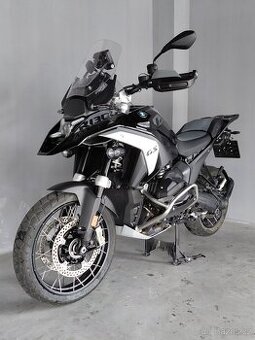 BMW R1300 GS - TRIPLE BLACK - Akrapovič