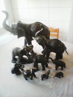 PRODÁM SBÍRKU SLONŮ