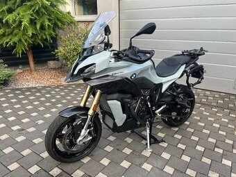 BMW S1000XR carbon edice, plná výbava-model 2020