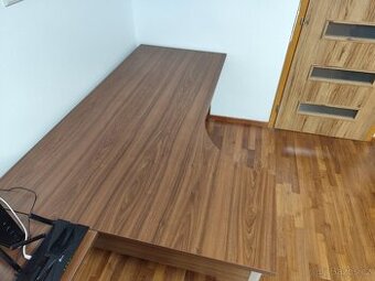 Pracovní stůl Praha