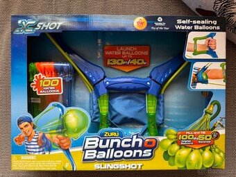 Vodní balónky s prakem