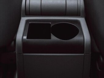 Držák nápojů místo zadního popelníku – BMW E46