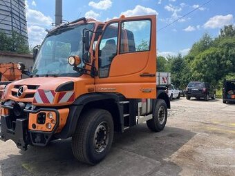 Mercedes Unimog 423. Zimní pracovní auto - 1