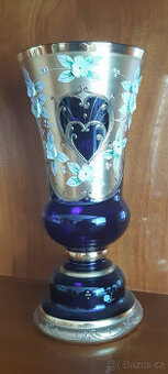 Váza z novoborského skla