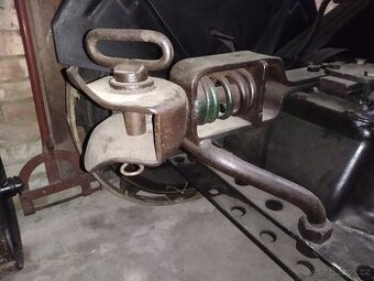 Závěs traktoru Svoboda