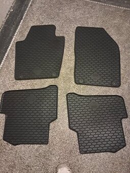 Gumové koberce do Škoda Fabia 3