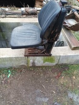 Sedačka pružinová Zetor