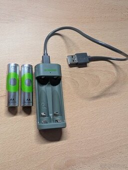 GP Eco E221 + 2× AA ReCyko 2100 vč. kabelu