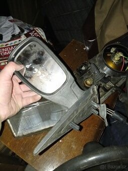 Zrcátko Peugeot 106 306