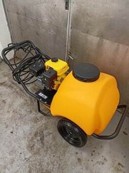 Mobilní benzinová tlaková myčka 220 bar