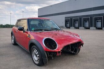 Mini Cooper R56 ONE a další