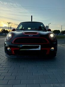 Mini Cooper S R56 1,6 turbo 180kw 2012, černá, JCW a SCHRAMM