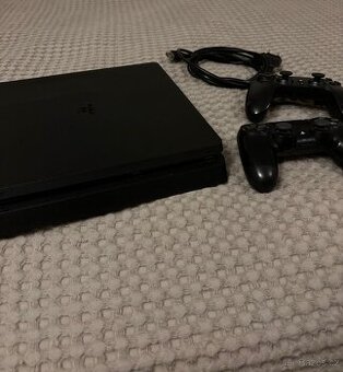 Herní konzole Sony PlayStation 4