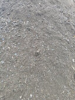 Zemina, kompost, substrát