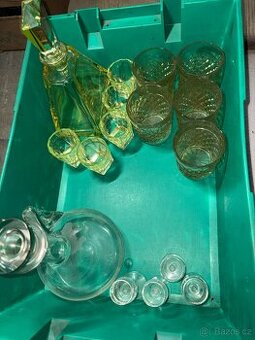 Porcelánové nádobí, sklo